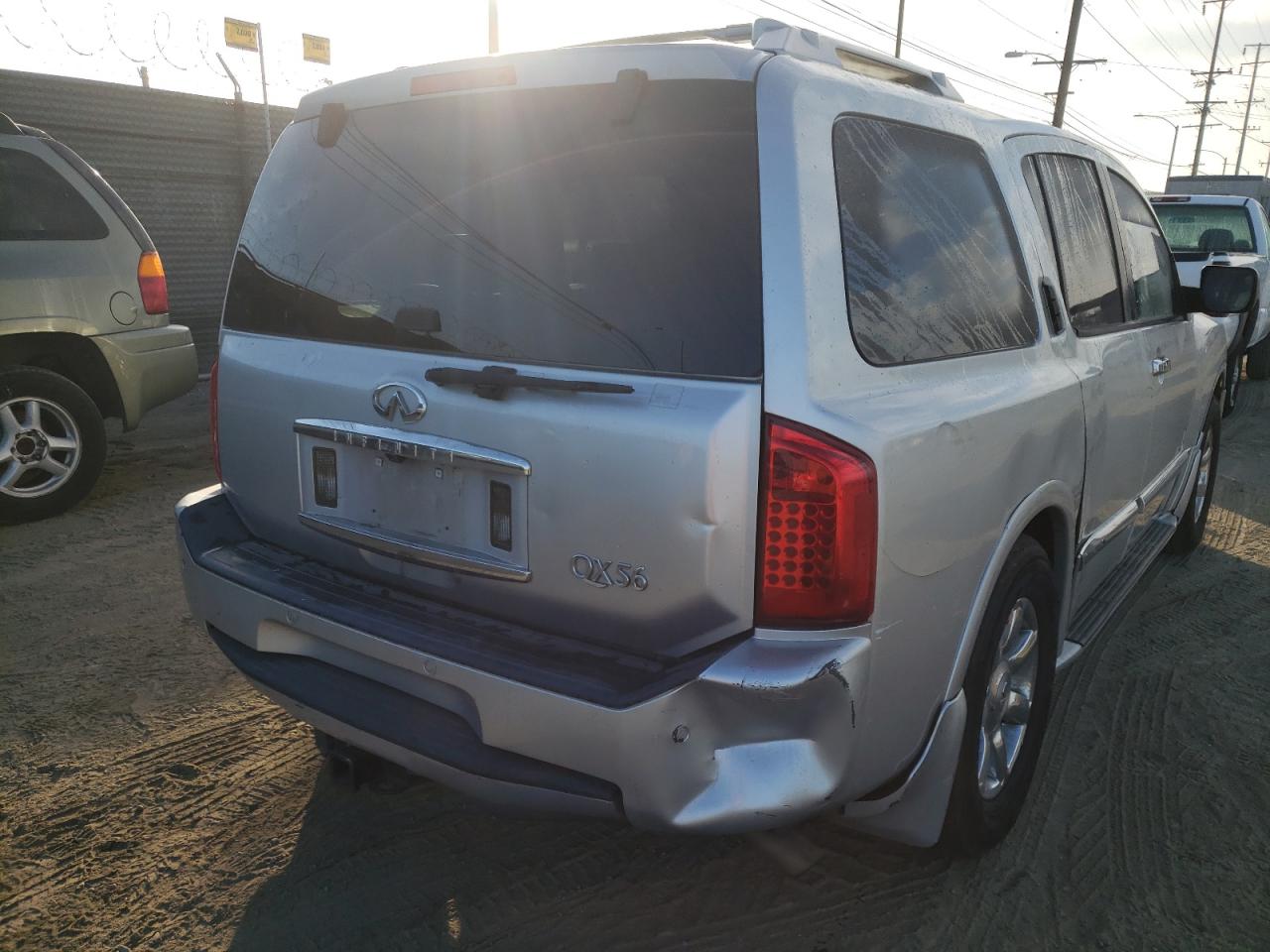 Photo 4 from auction – 2005 INFINITI QX56 with VIN 5N3AA08AX5N802485