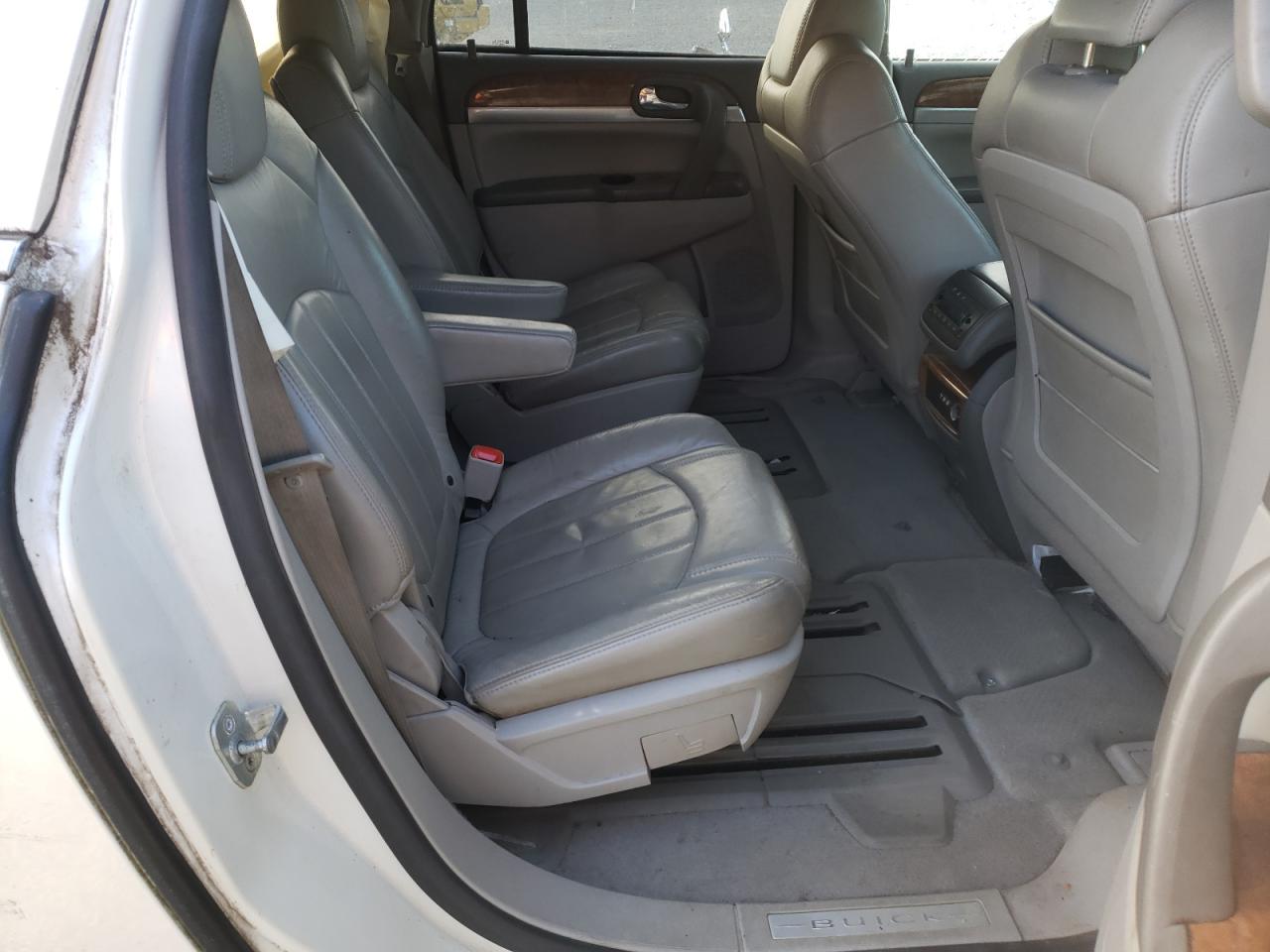 Photo 6 from auction – 2008 BUICK ENCLAVE CX with VIN 5GAER23778J140067