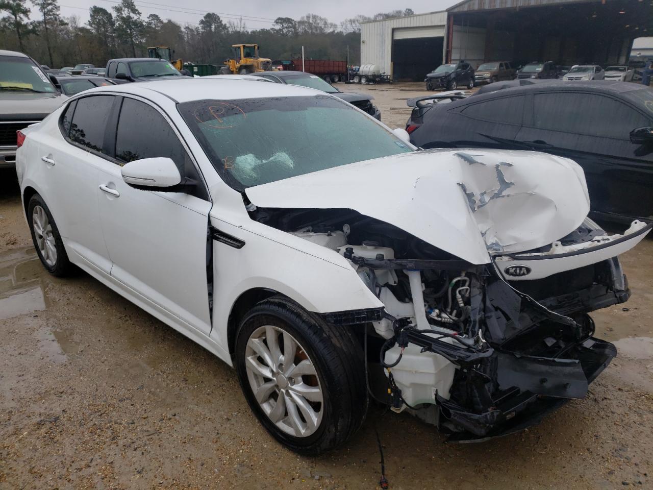 KIA OPTIMA EX 2015 with VIN 5XXGN4A79FG368302 - Photo from auction