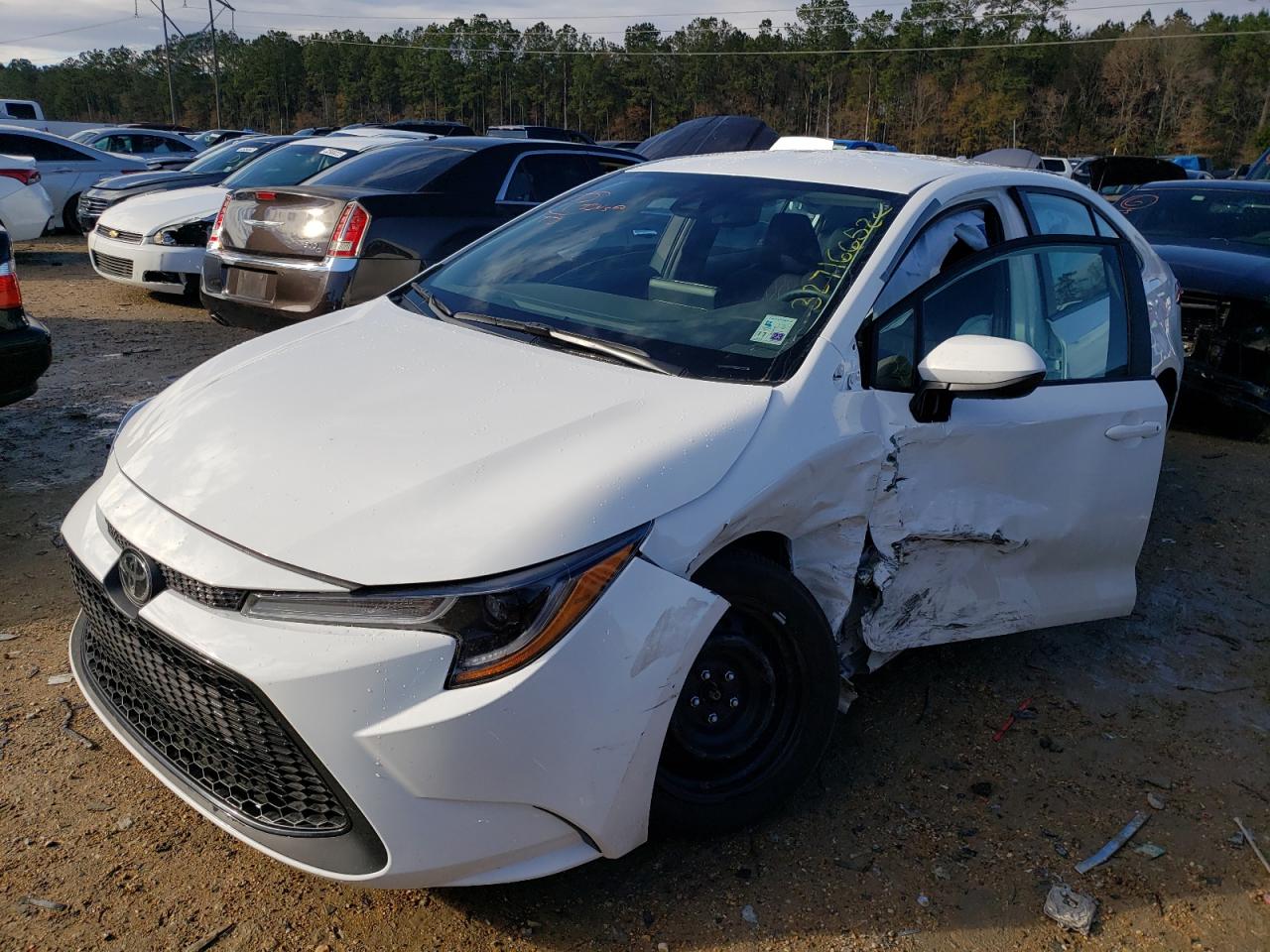 Photo 2 from auction – 2022 TOYOTA COROLLA LE with VIN 5YFEPMAE4NP291246