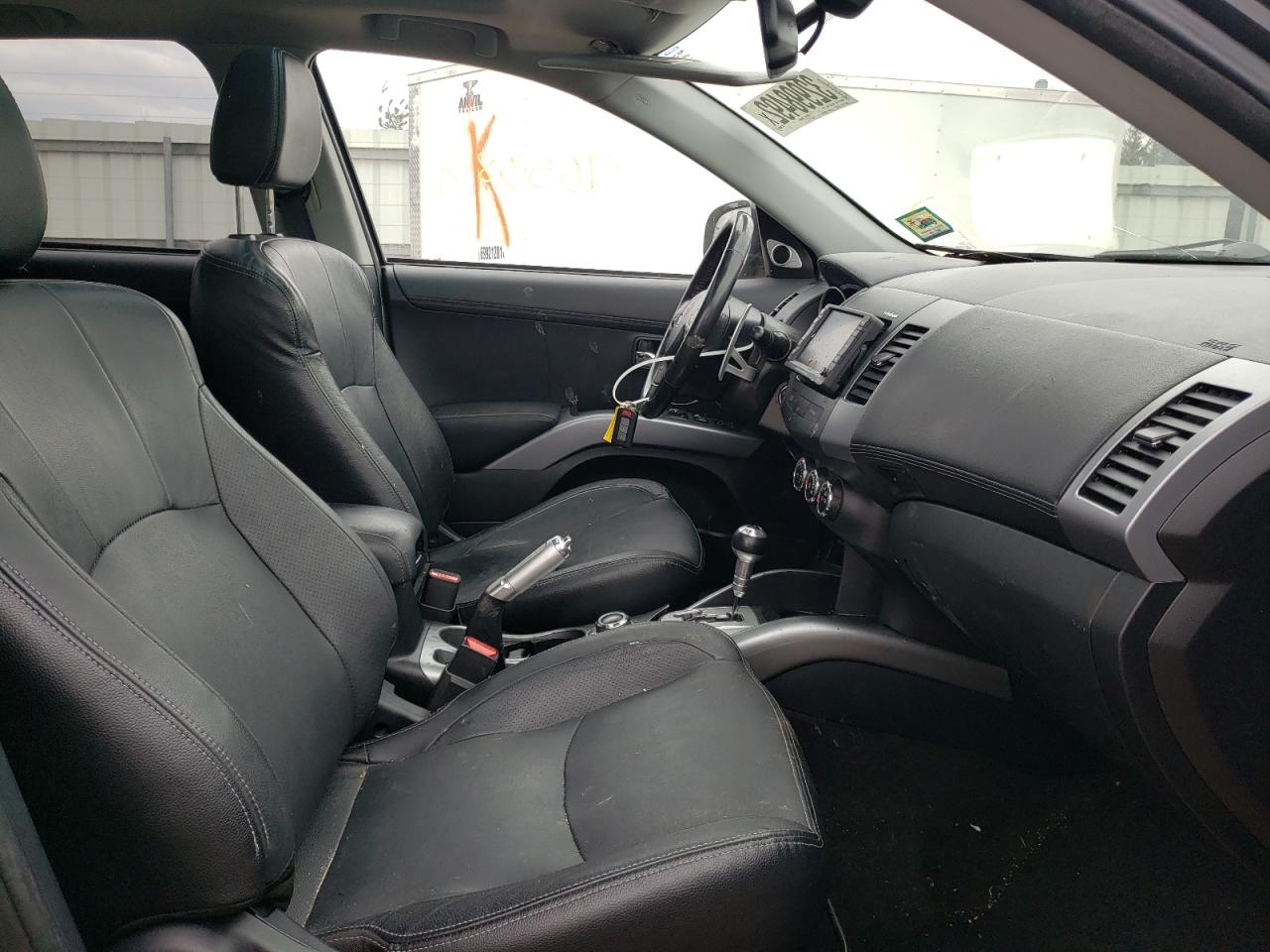 Photo 5 from auction – 2012 MITSUBISHI OUTLANDER with VIN JA4JT5AXXCU005265