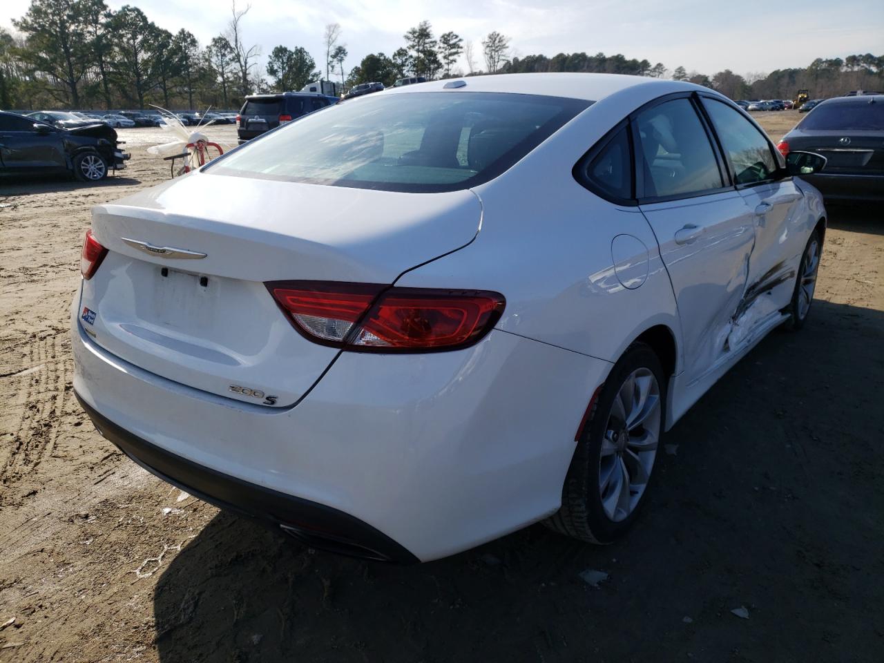 Photo 4 from auction – 2015 CHRYSLER 200 S with VIN 1C3CCCBB7FN585325
