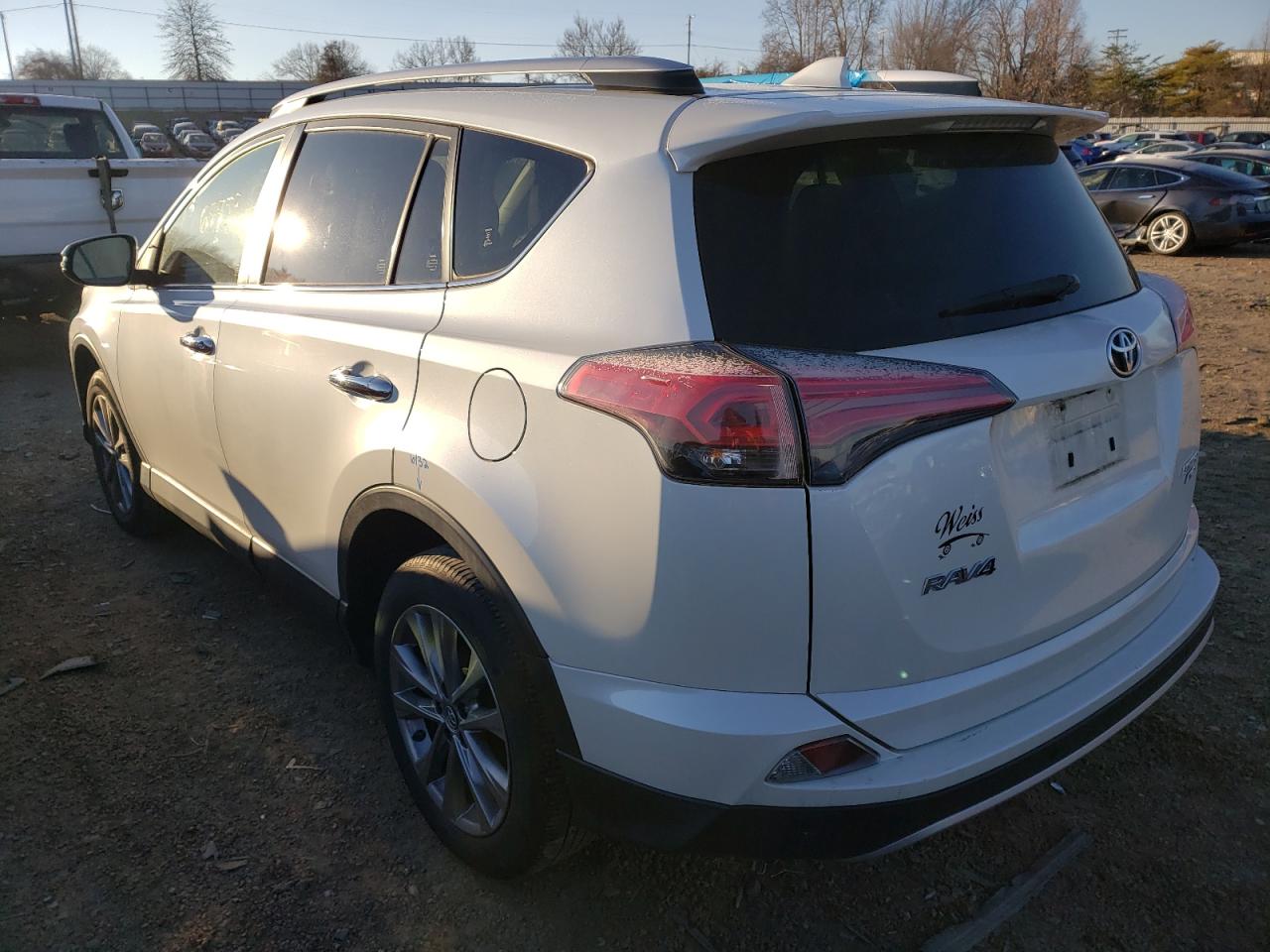 Photo 3 from auction – 2016 TOYOTA RAV4 LIMIT with VIN JTMDFREV5GD182354