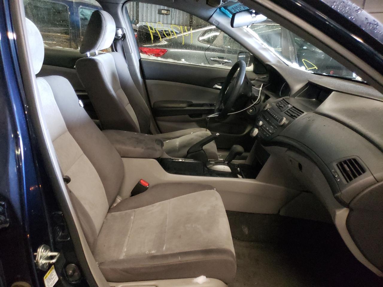 Photo 5 from auction – 2008 HONDA ACCORD LXP with VIN JHMCP26478C017482