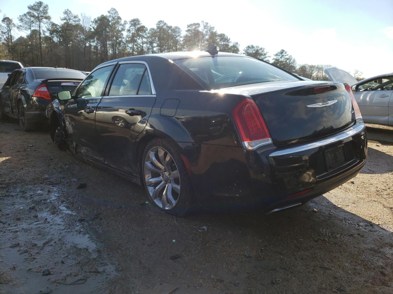 Photo 3 from auction – 2017 CHRYSLER 300 LIMITE with VIN 2C3CCAAG0HH580156