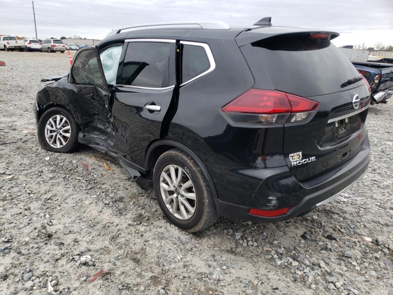 Photo 3 from auction – 2019 NISSAN ROGUE S with VIN 5N1AT2MT1KC772192