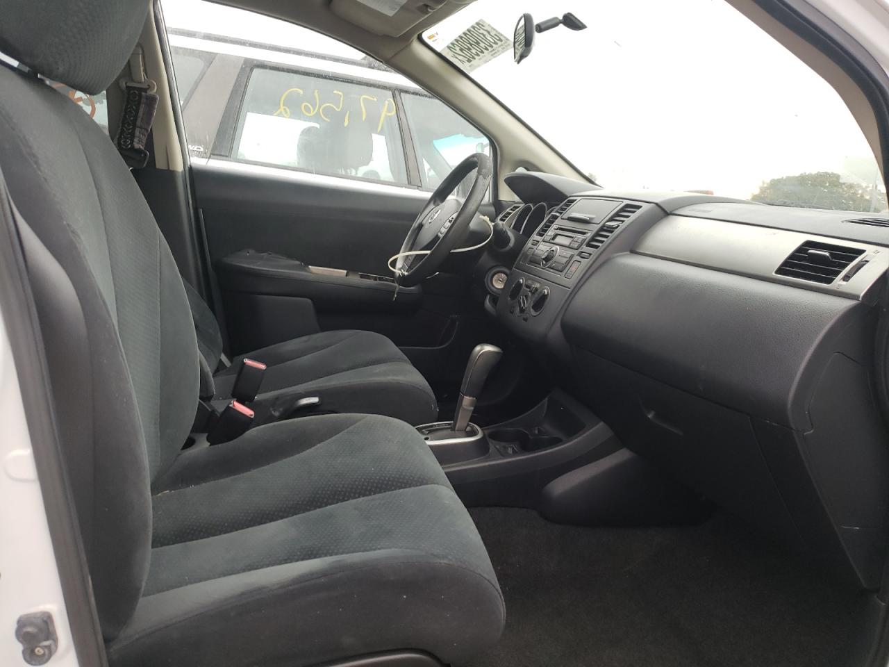 Photo 5 from auction – 2010 NISSAN VERSA S with VIN 3N1BC1CP1AL369147