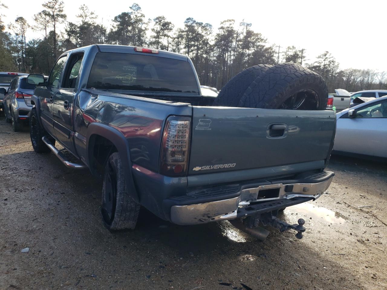 Photo 3 from auction – 2006 CHEVROLET SILVERADO with VIN 1GCGC13U26F240652