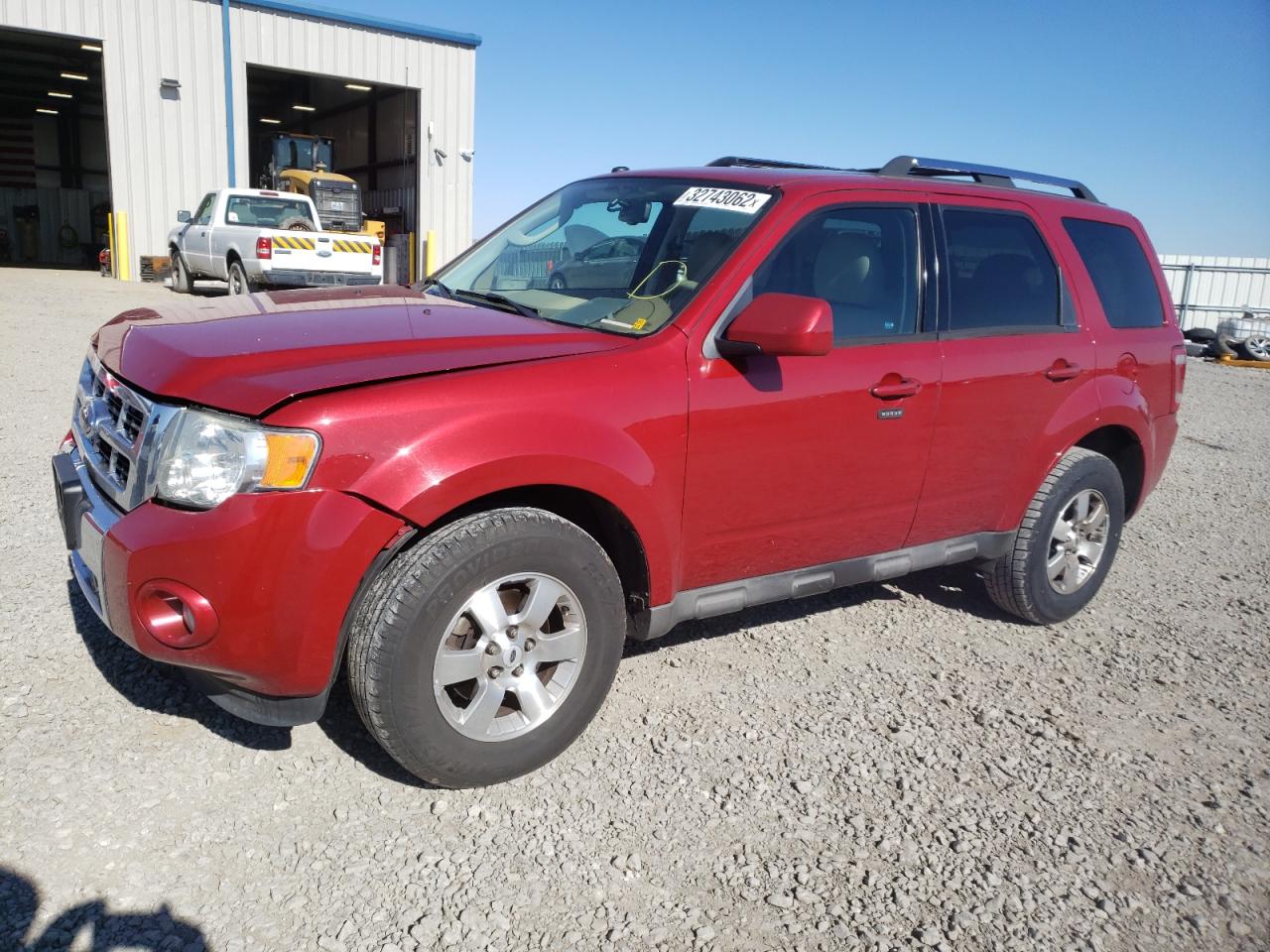 Photo 2 from auction – 2009 FORD ESCAPE LIM with VIN 1FMCU04789KB47964