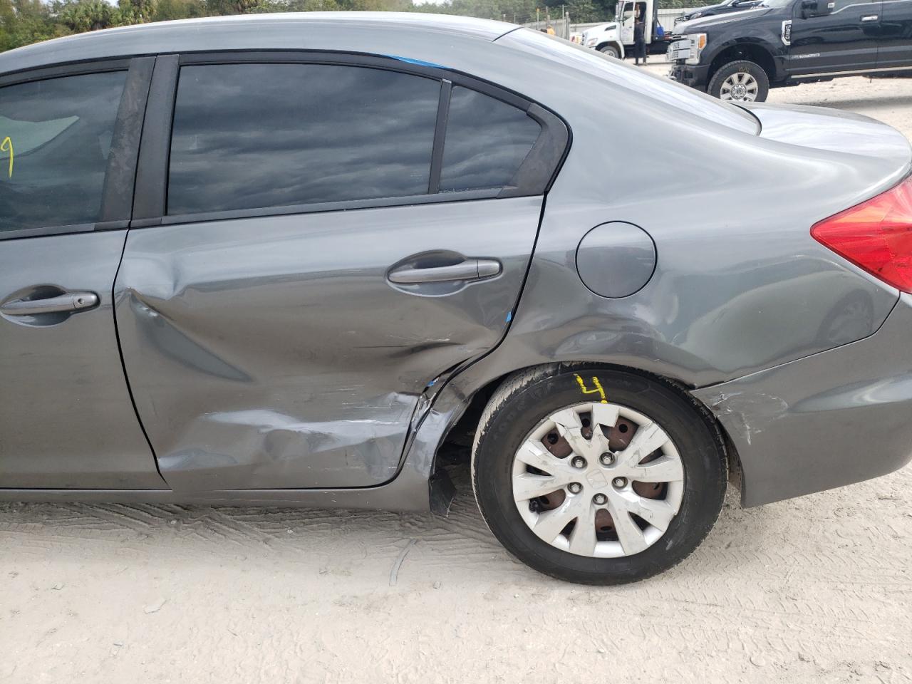Photo 9 from auction – 2012 HONDA CIVIC LX with VIN 19XFB2F51CE103989