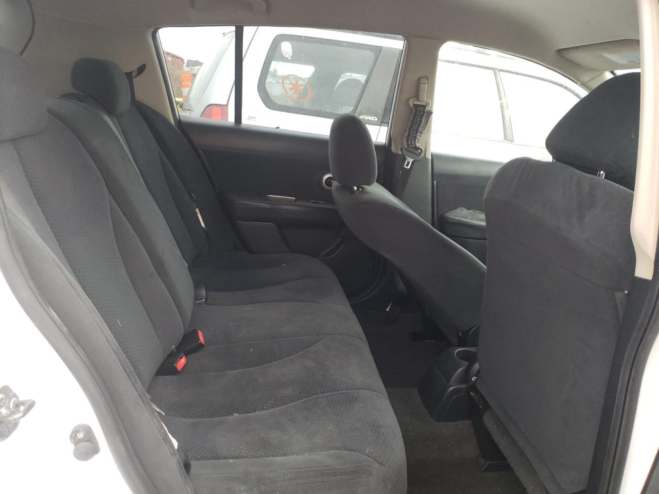 Photo 6 from auction – 2010 NISSAN VERSA S with VIN 3N1BC1CP1AL369147