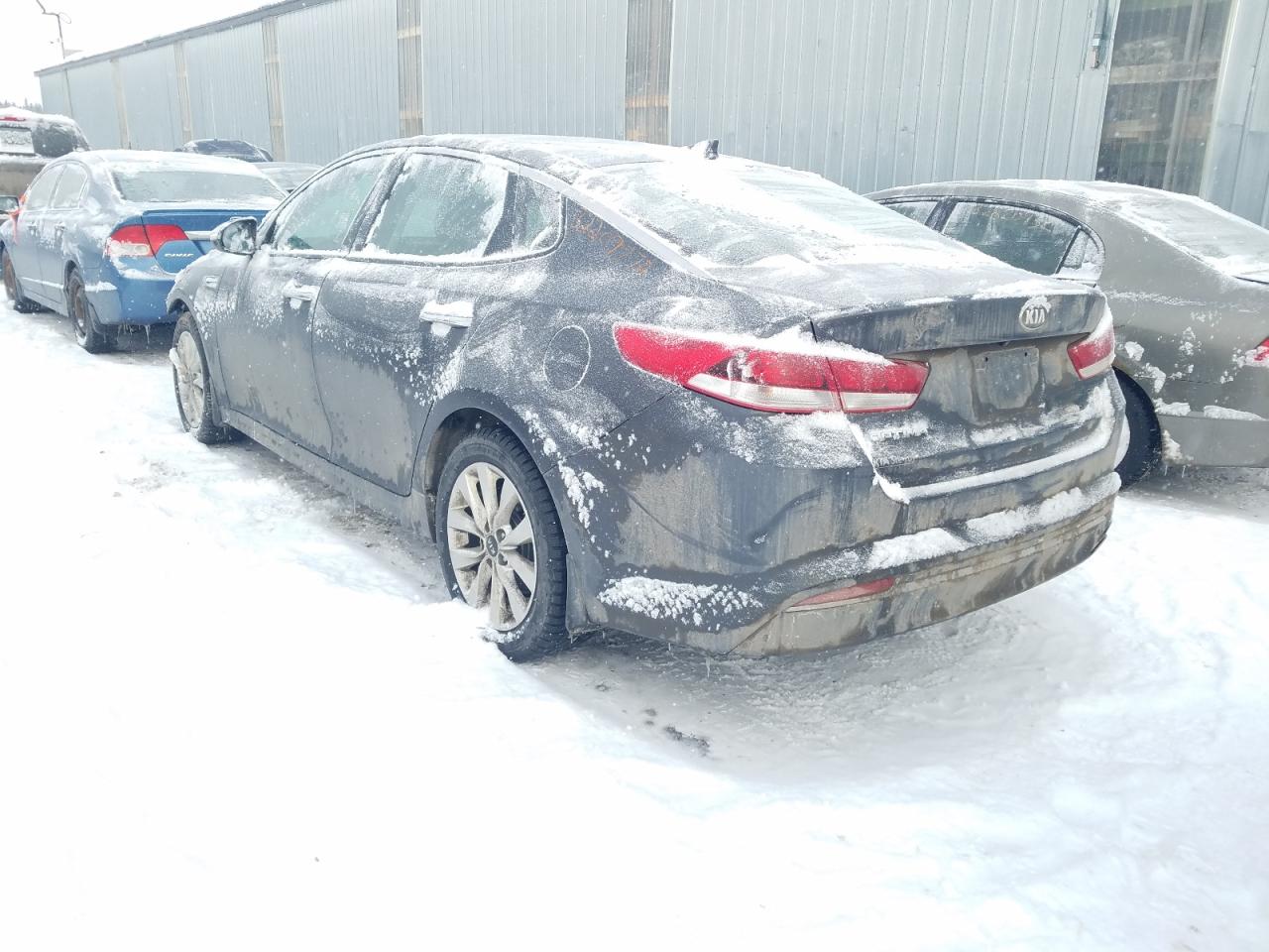 Photo 3 from auction – 2018 KIA OPTIMA LX with VIN 5XXGT4L32JG191391