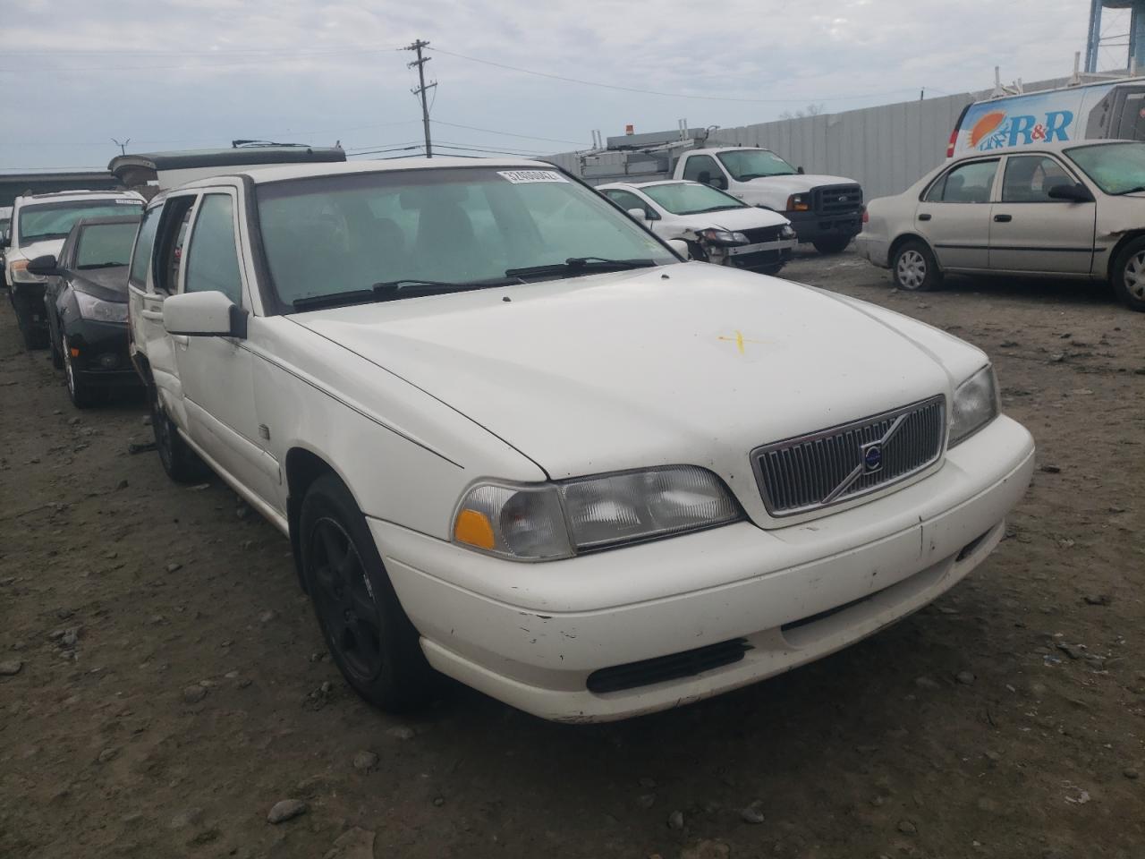 Photo 1 from auction – 1999 VOLVO V70 with VIN YV1LW55A5X2555786