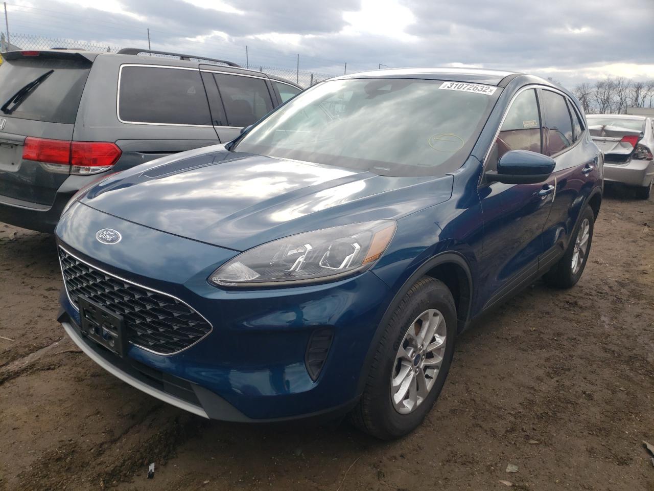 Photo 2 from auction – 2020 FORD ESCAPE SE with VIN 1FMCU9G69LUA95084