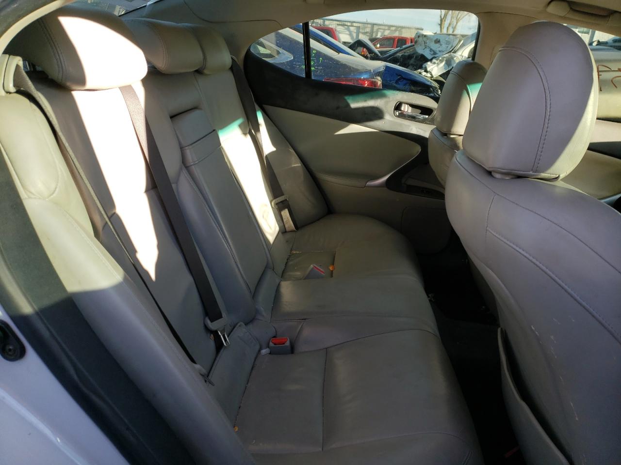 Photo 6 from auction – 2006 LEXUS IS 250 with VIN JTHBK262065004759