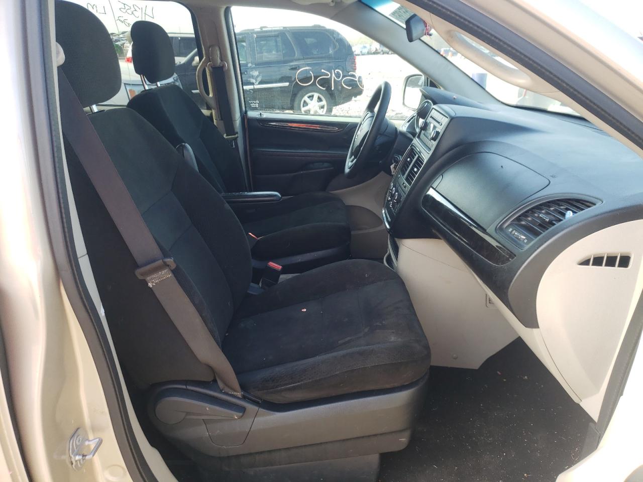 Photo 5 from auction – 2016 DODGE GRAND CARA with VIN 2C4RDGBG9GR225936