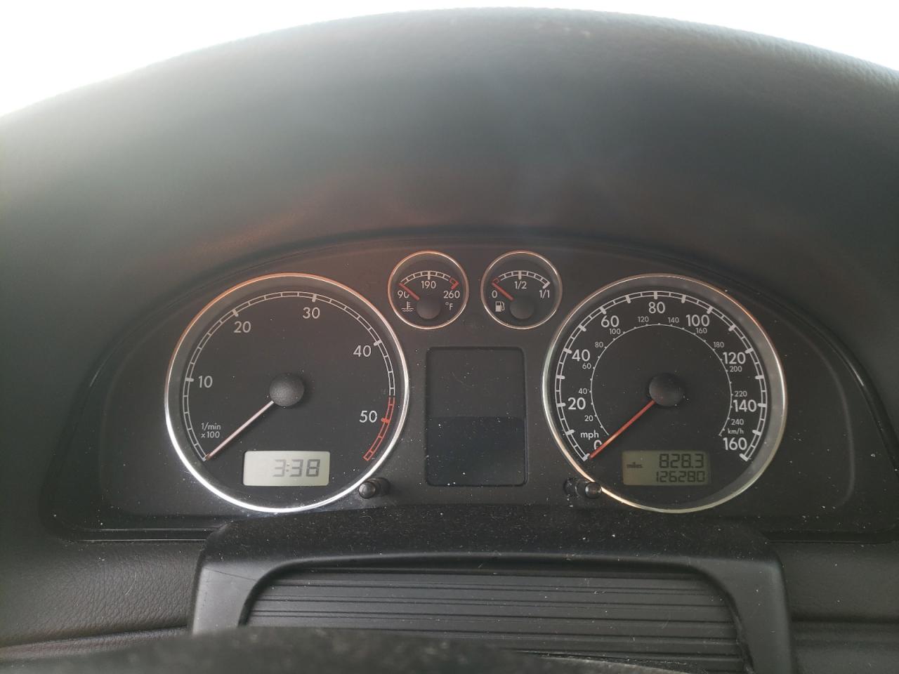 Photo 8 from auction – 2005 VOLKSWAGEN PASSAT GLS with VIN WVWCE63B05E074804