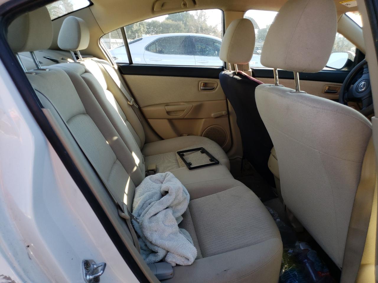Foto 6 de la subasta – 2008 MAZDA 3 I con VIN JM1BK12G681815571