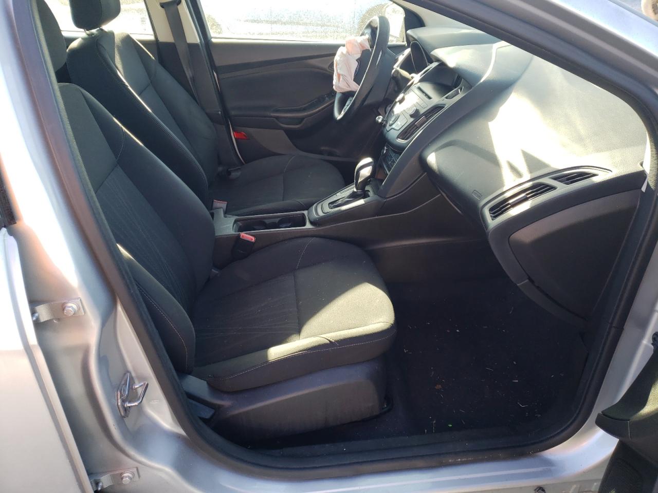 Photo 5 from auction – 2016 FORD FOCUS S with VIN 1FADP3E21GL306857