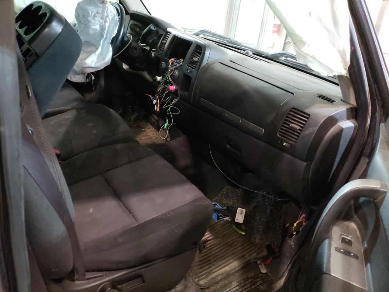Photo 5 from auction – 2011 CHEVROLET SILVERADO with VIN 1GCRCSEAXBZ397033