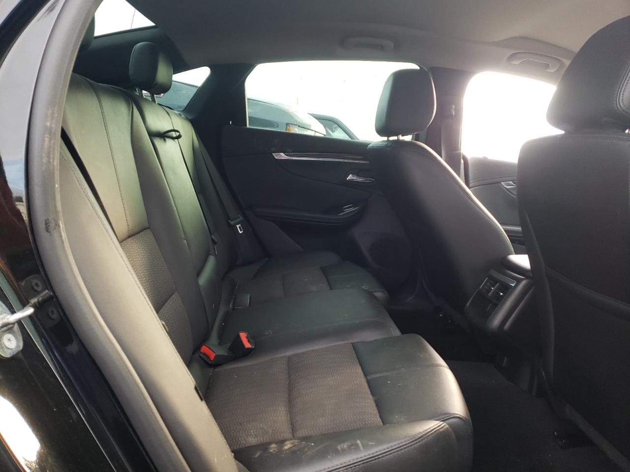 Photo 6 from auction – 2018 CHEVROLET IMPALA LT with VIN 2G1105S38J9145473