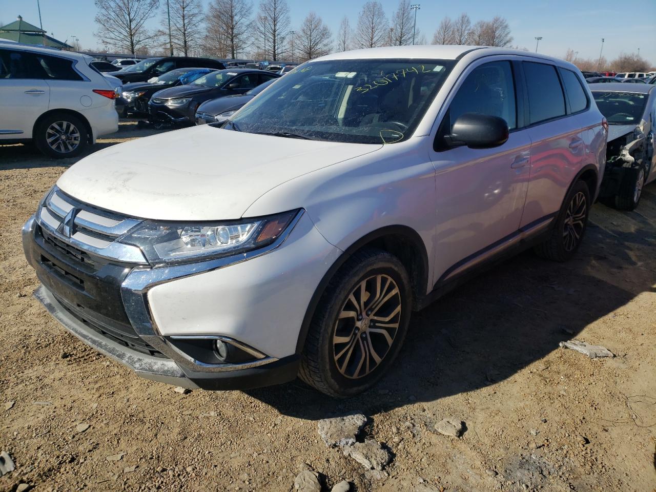 Photo 2 from auction – 2017 MITSUBISHI OUTLANDER with VIN JA4AD2A36HZ011731