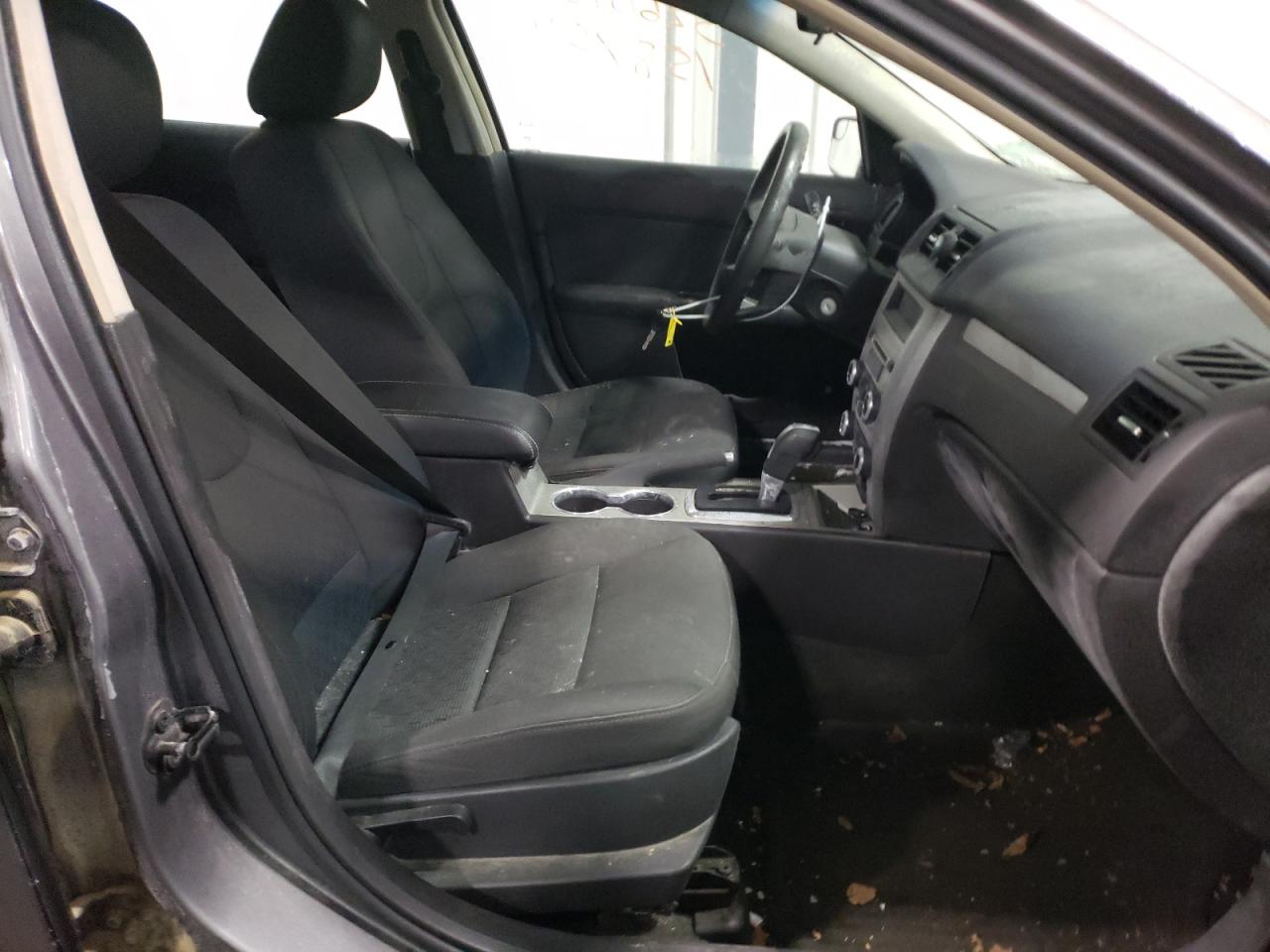 Photo 5 from auction – 2011 FORD FUSION SE with VIN 3FAHP0HA8BR123484