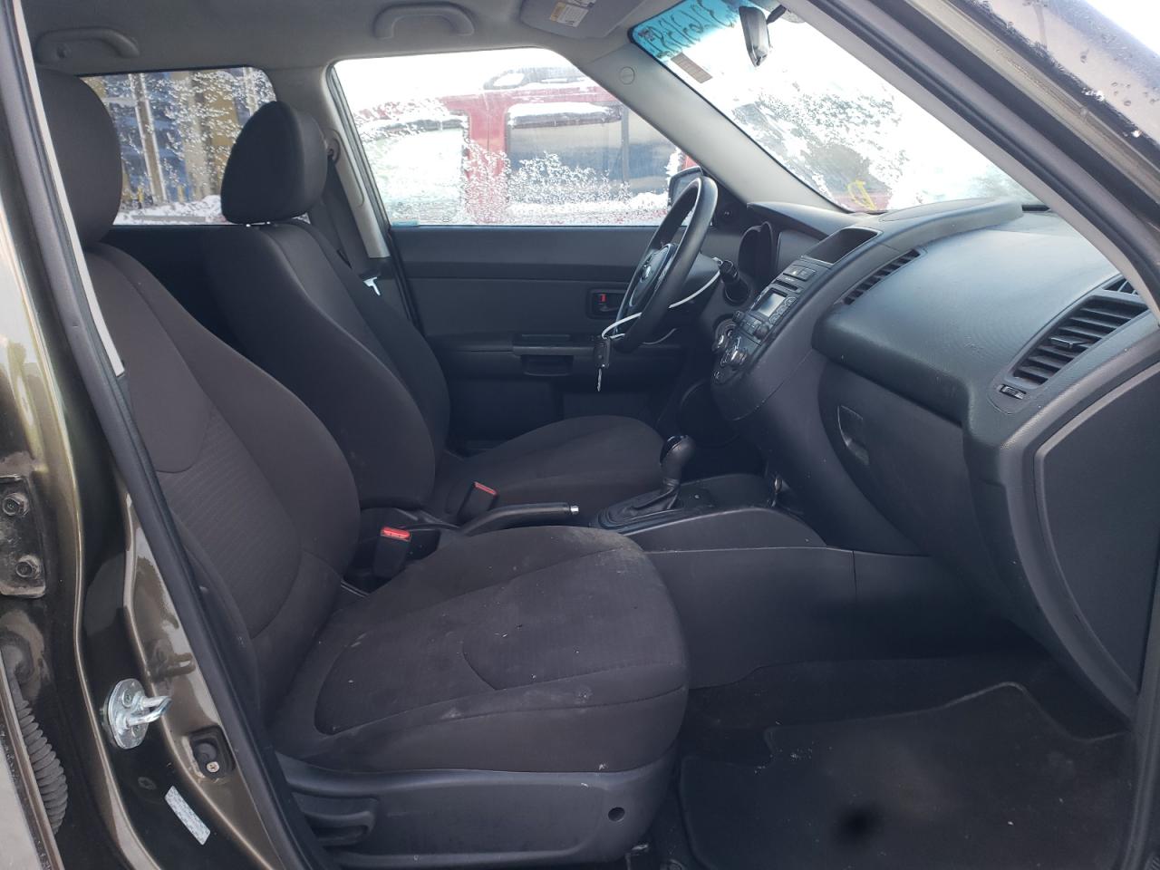 Photo 5 from auction – 2013 KIA SOUL with VIN KNDJT2A58D7492694