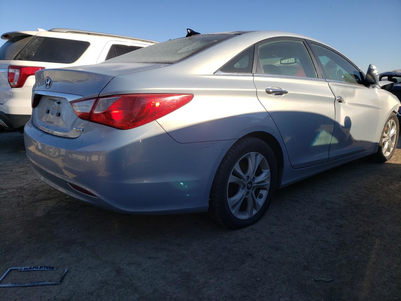 Photo 4 from auction – 2012 HYUNDAI SONATA SE with VIN 5NPEC4AC7CH350519