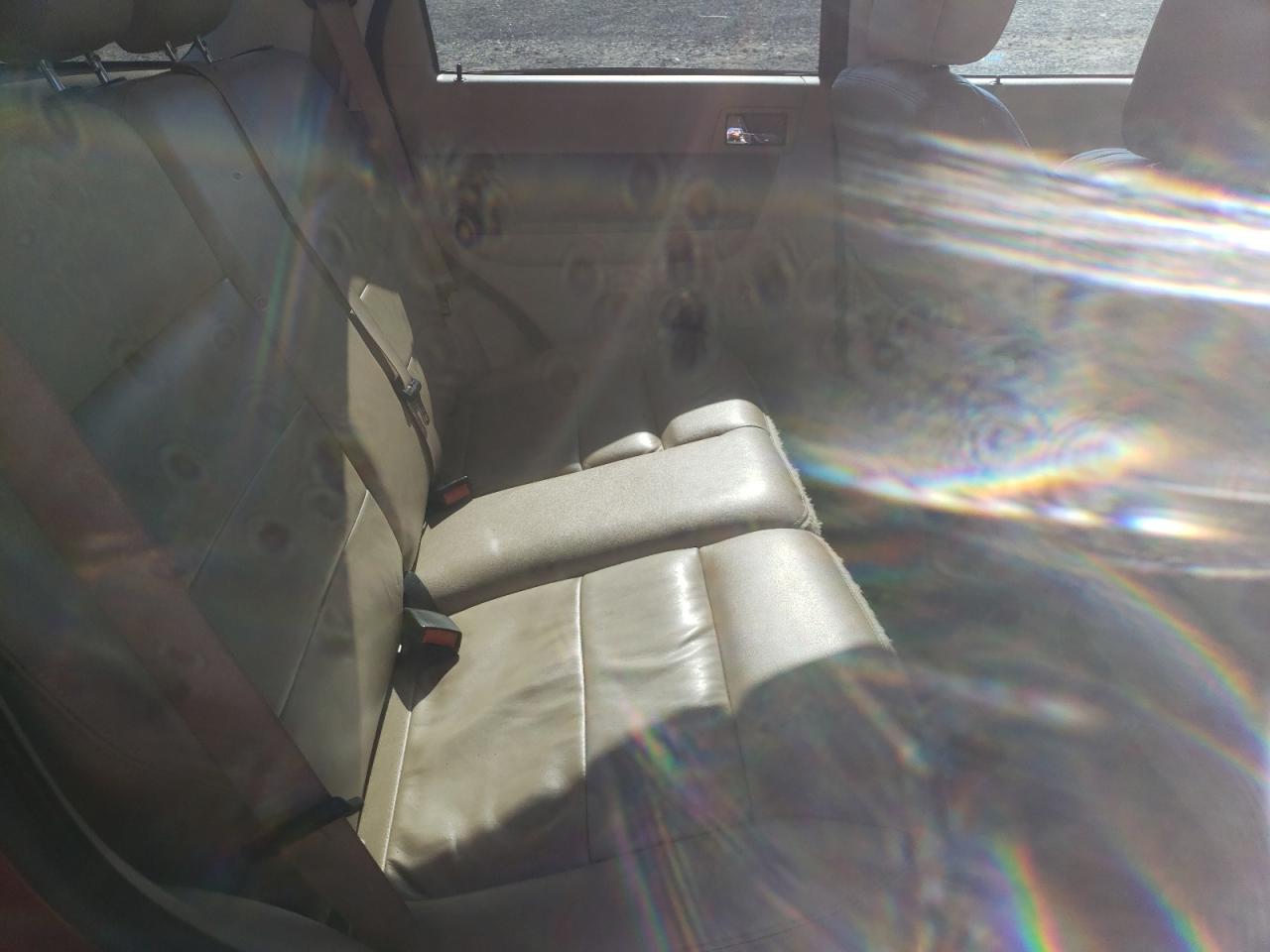Photo 6 from auction – 2009 FORD ESCAPE LIM with VIN 1FMCU04789KB47964