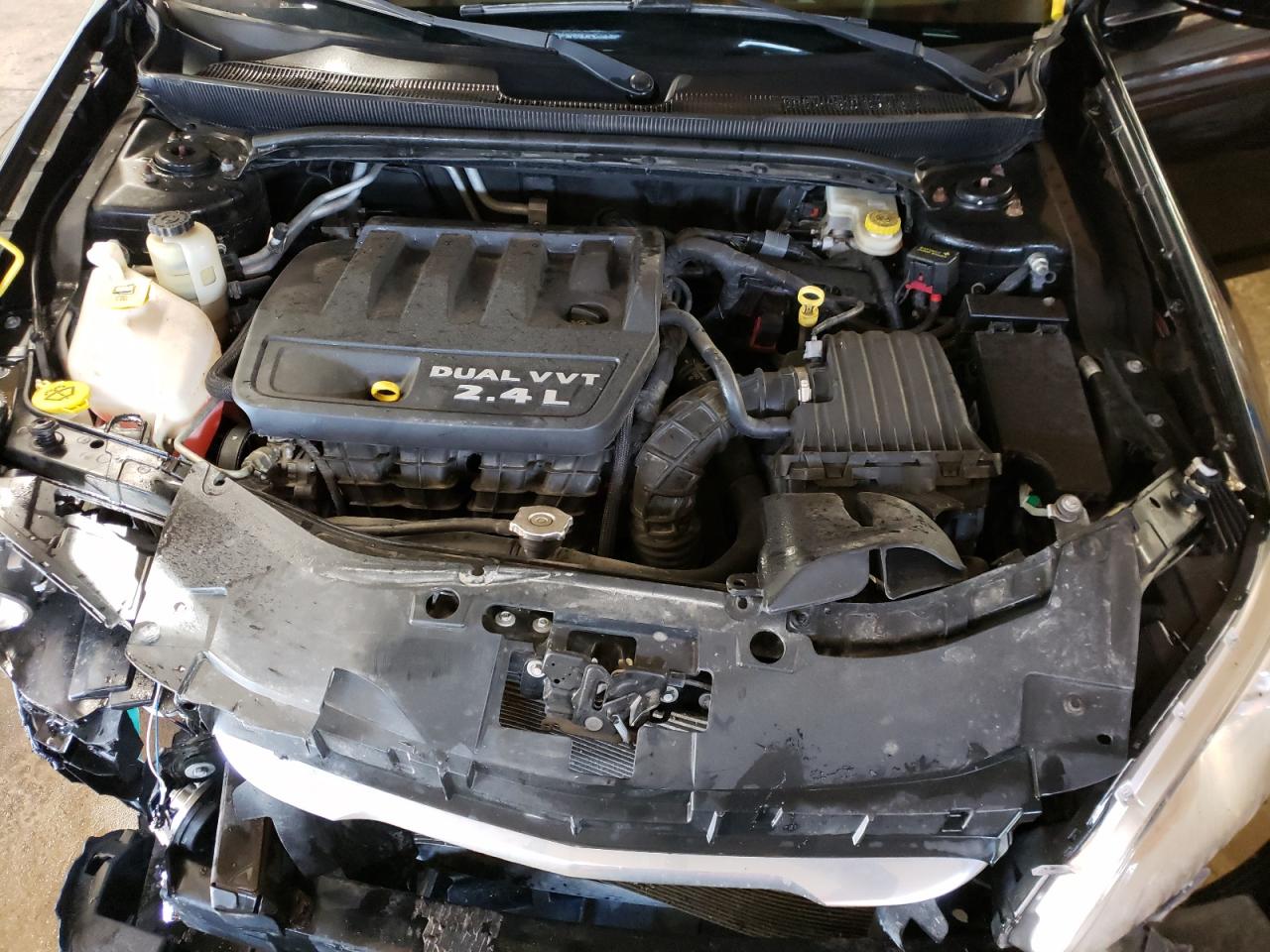 Photo 7 from auction – 2014 CHRYSLER 200 LX with VIN 1C3CCBAB6EN205370