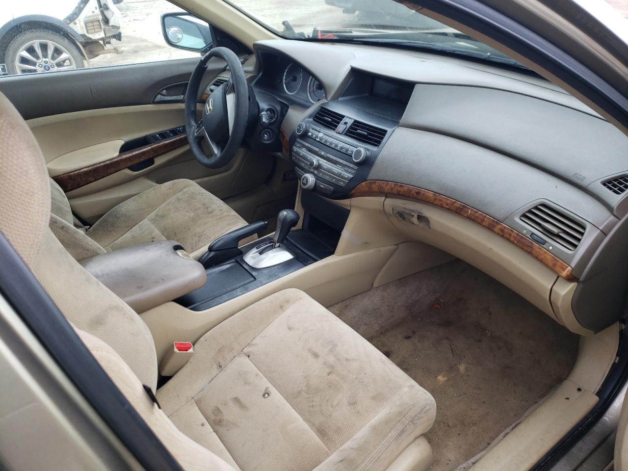 Photo 5 from auction – 2010 HONDA ACCORD EX with VIN 1HGCP2F71AA153234