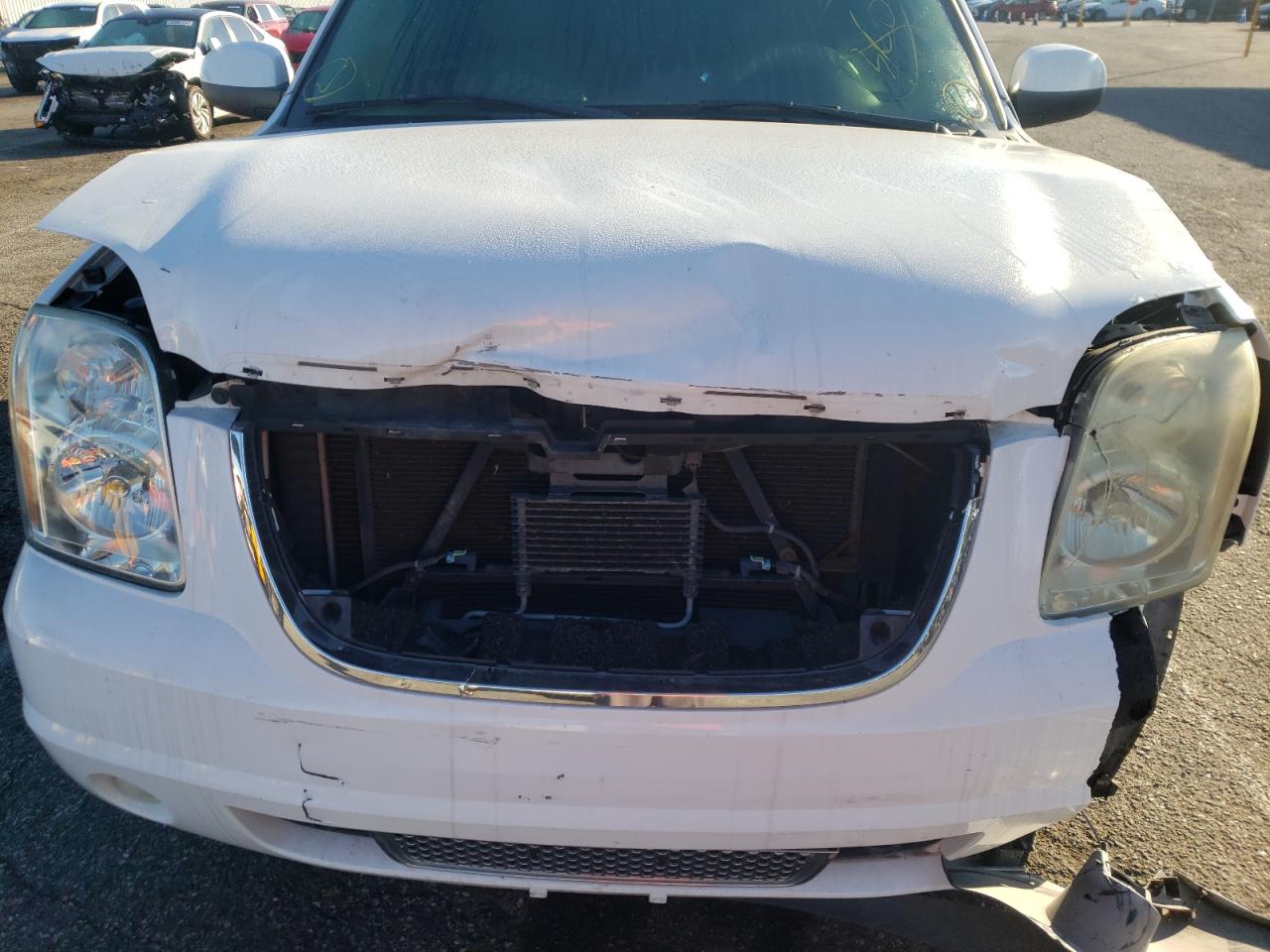 Photo 7 from auction – 2007 GMC YUKON DENA with VIN 1GKFK63867J201564