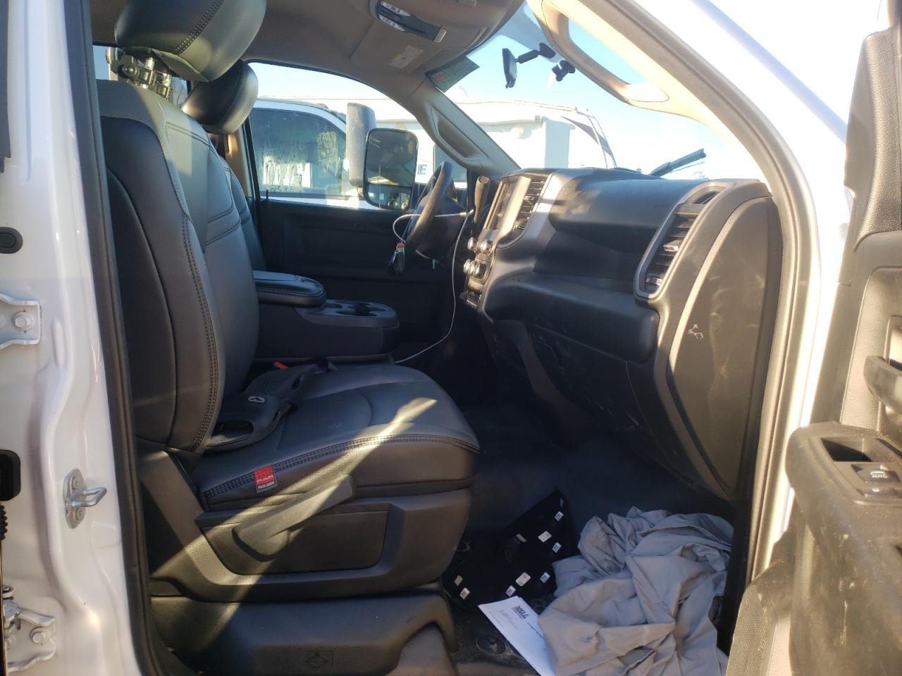 Photo 5 from auction – 2020 RAM 3500 with VIN 3C7WRTCL7LG279778