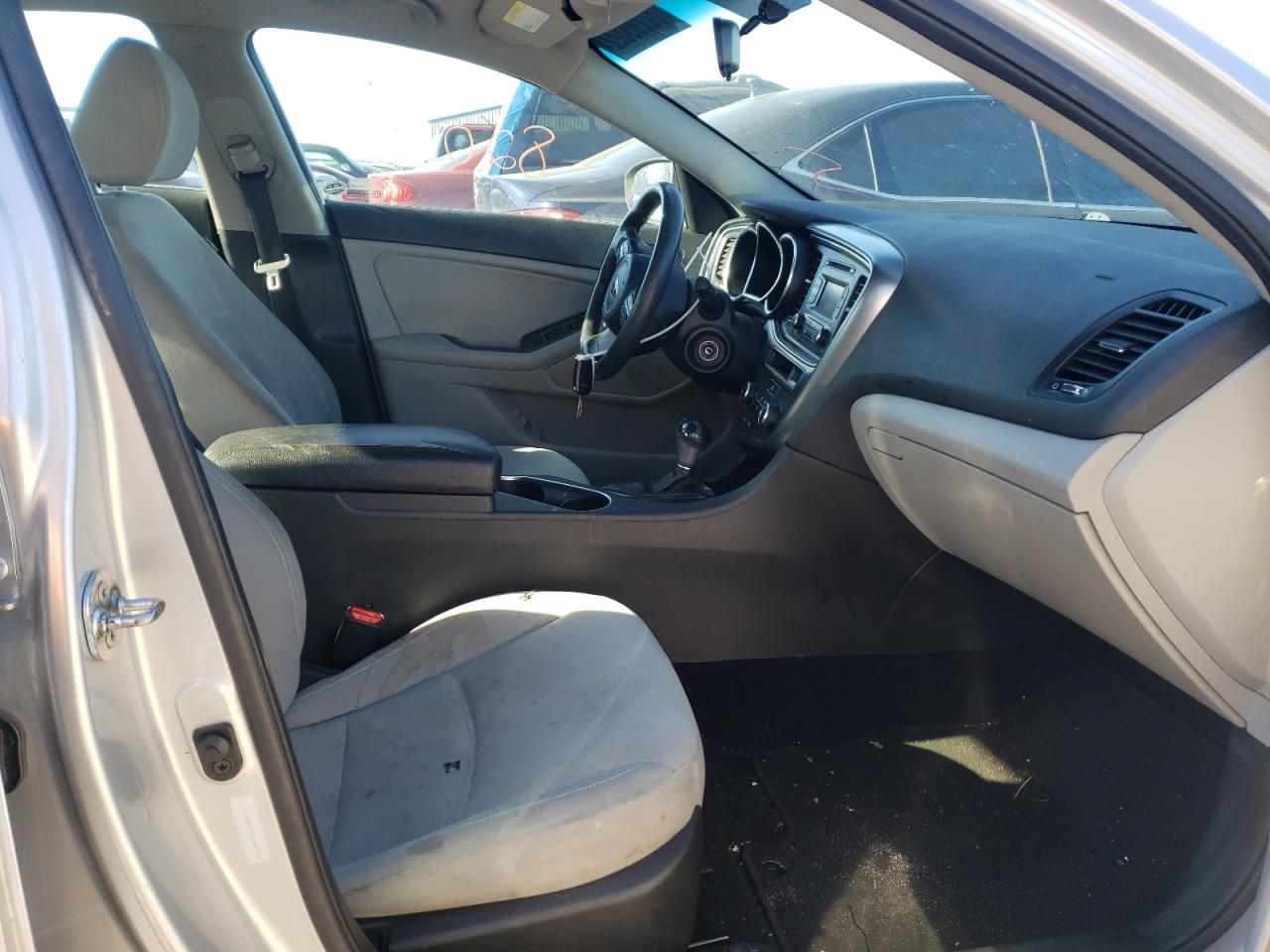 Photo 5 from auction – 2014 KIA OPTIMA LX with VIN 5XXGM4A76EG269793