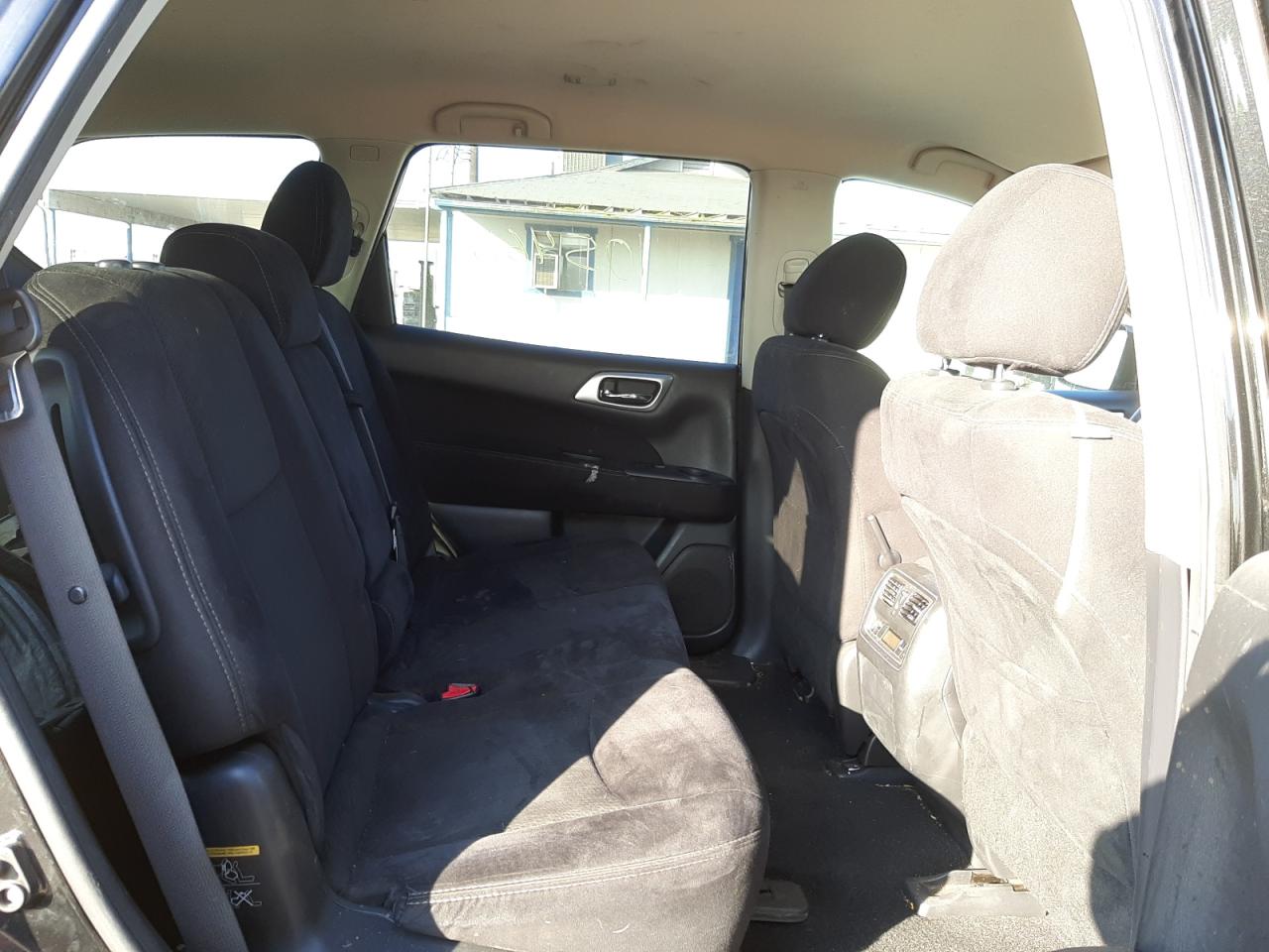 Photo 6 from auction – 2015 NISSAN PATHFINDER with VIN 5N1AR2MM6FC635665