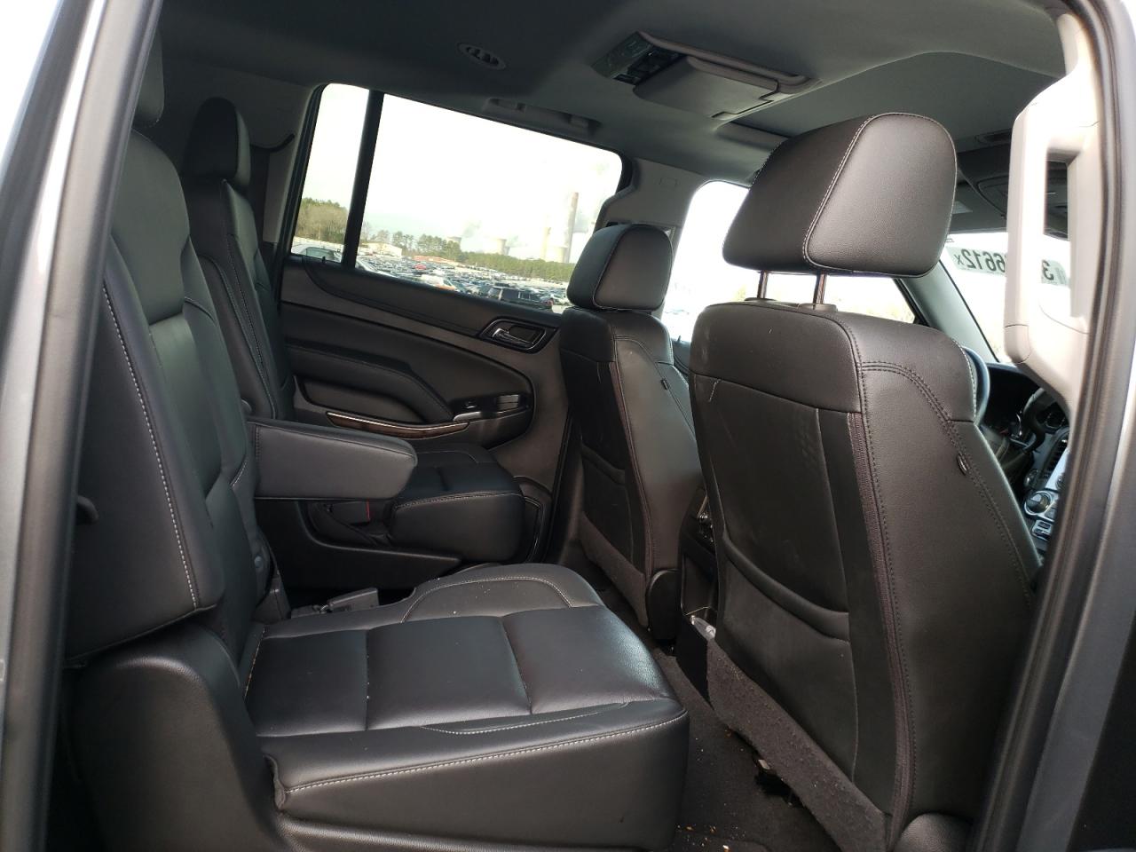 Photo 6 from auction – 2020 CHEVROLET SUBURBAN C with VIN 1GNSCHKC4LR188518