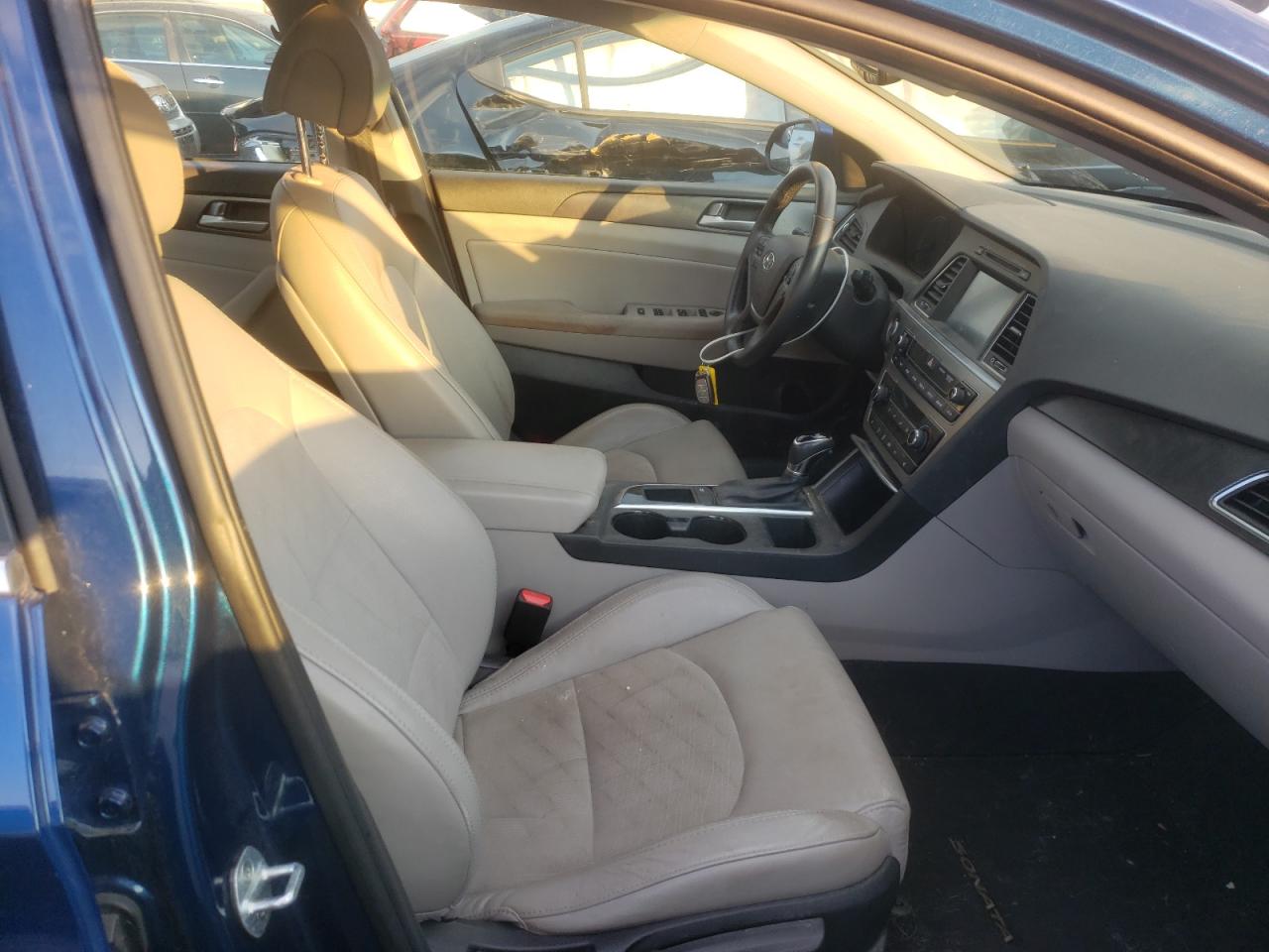 Photo 5 from auction – 2017 HYUNDAI SONATA SPO with VIN 5NPE34AF0HH527137
