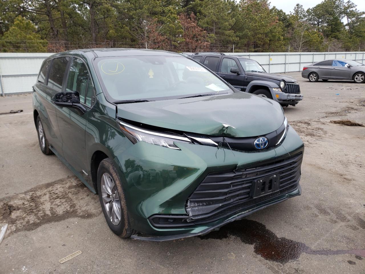Photo 1 from auction – 2021 TOYOTA SIENNA LE with VIN 5TDKRKEC6MS048795