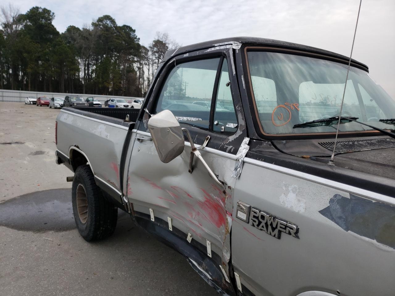 Photo 10 from auction – 1987 DODGE W-SERIES W with VIN 1B7HW04T5HS519244