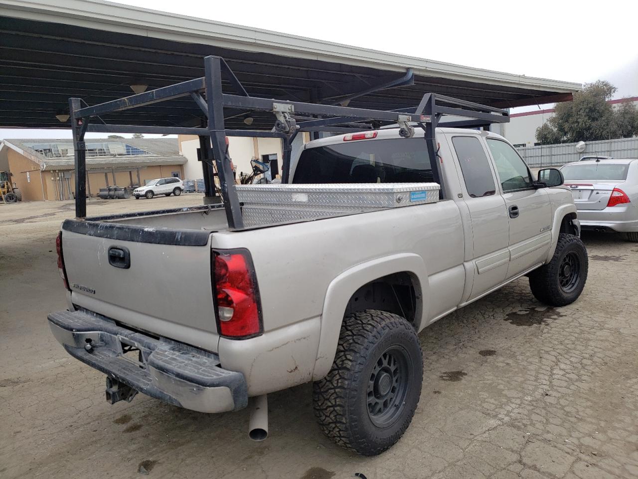 Photo 4 from auction – 2006 CHEVROLET SILVERADO with VIN 1GCHK29U46E181954