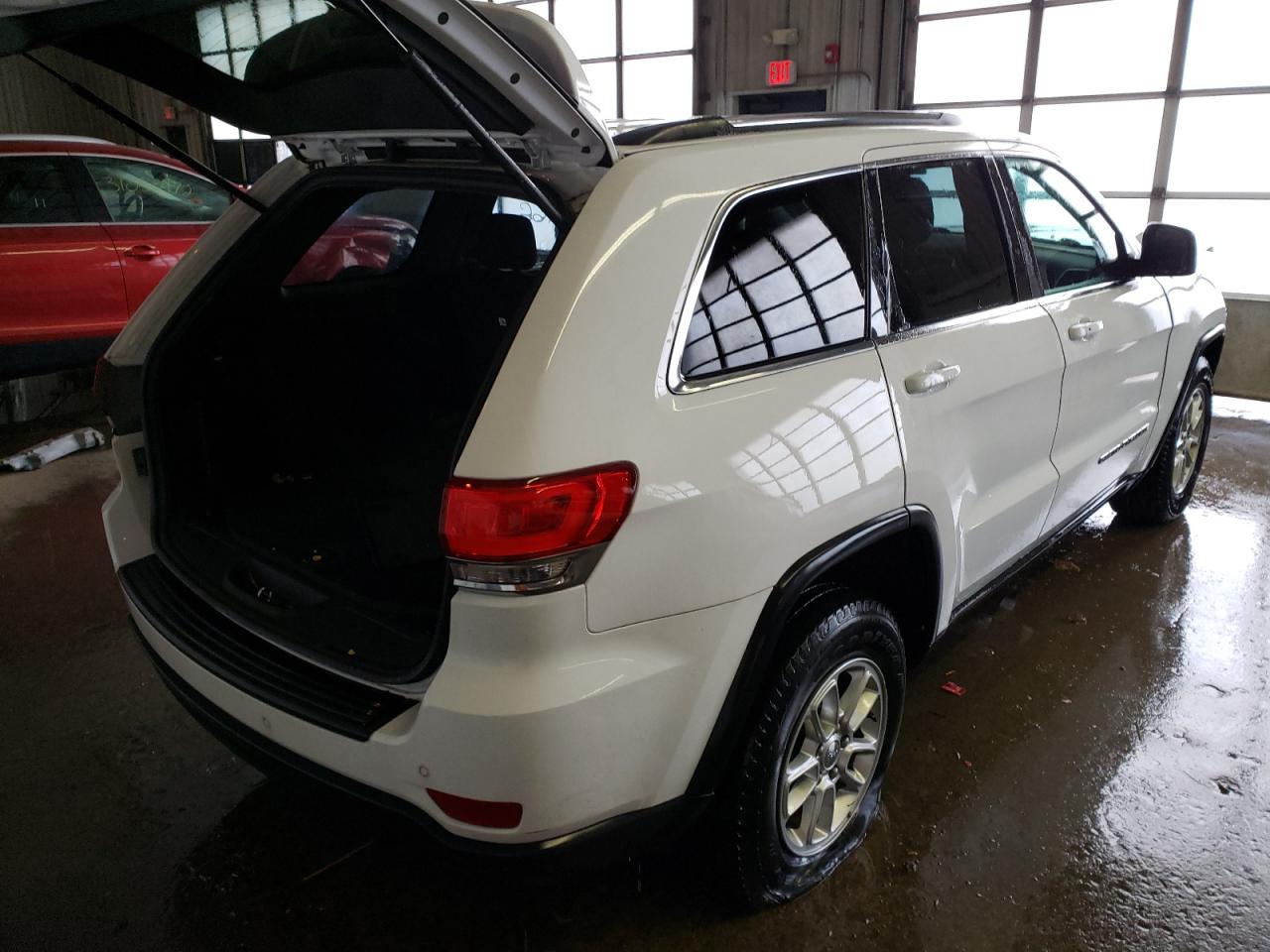 Photo 4 from auction – 2018 JEEP GRAND CHER with VIN 1C4RJFAG4JC156643
