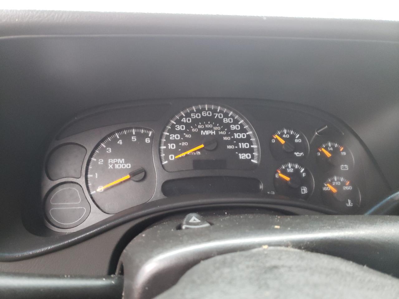 Photo 8 from auction – 2004 CHEVROLET SILVERADO with VIN 2GCEK19TX41273928