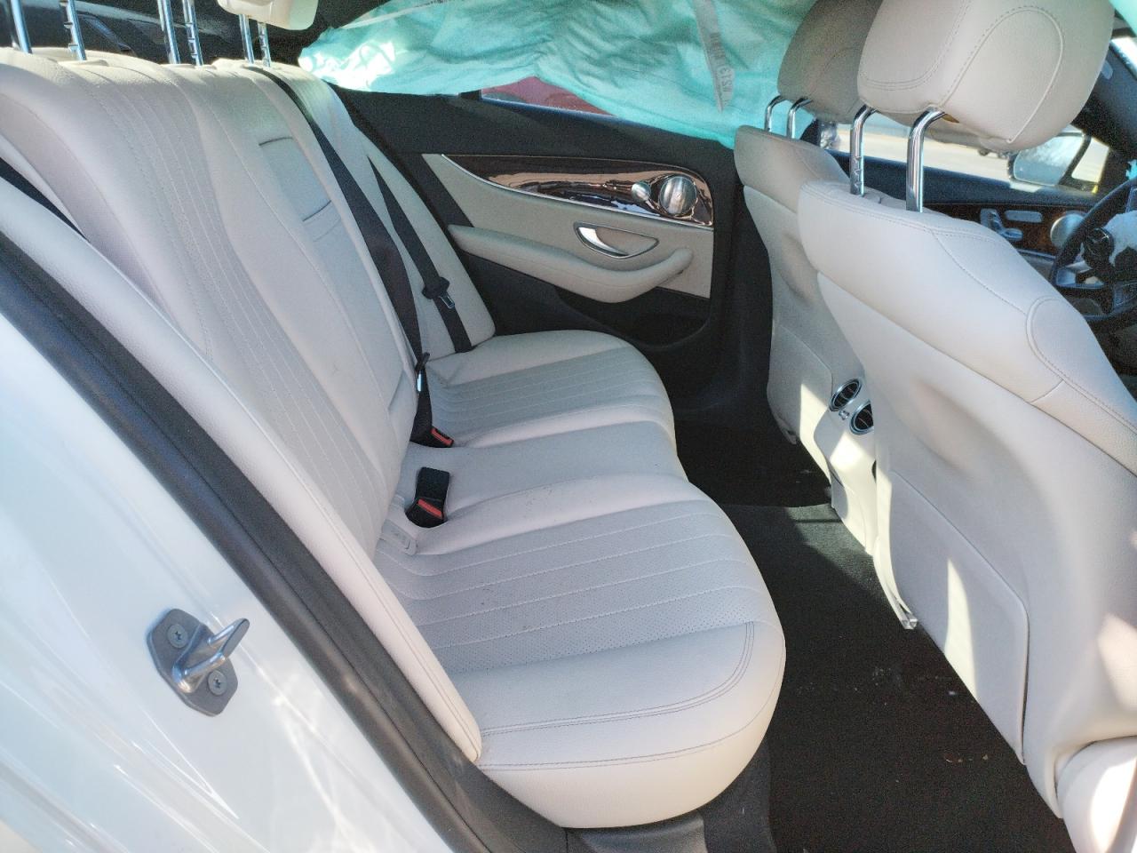 Photo 6 from auction – 2018 MERCEDES-BENZ E 300 with VIN WDDZF4JB2JA349076