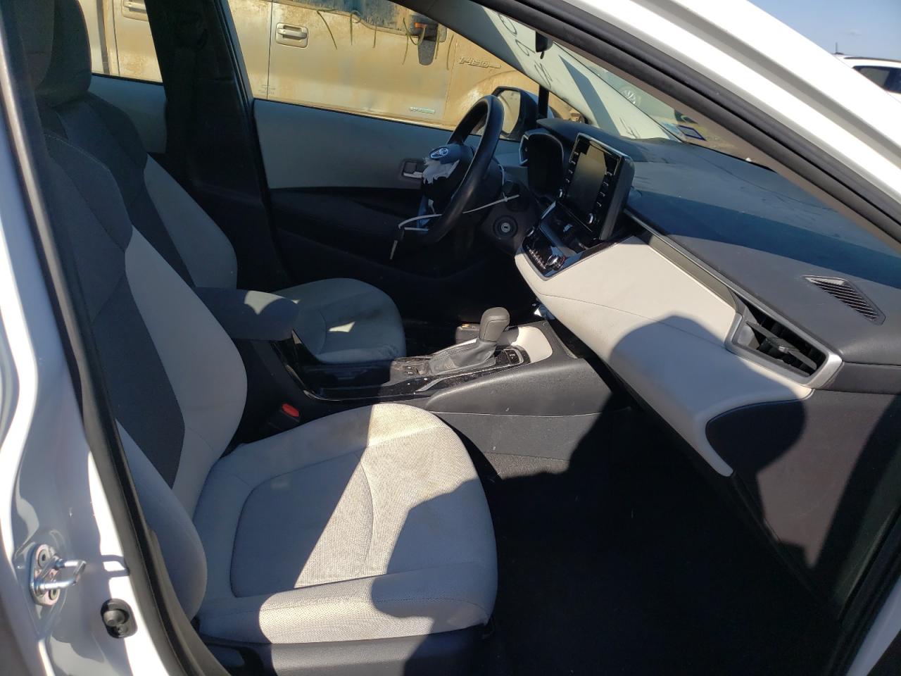 Photo 5 from auction – 2020 TOYOTA COROLLA L with VIN 5YFDPRAE8LP049890