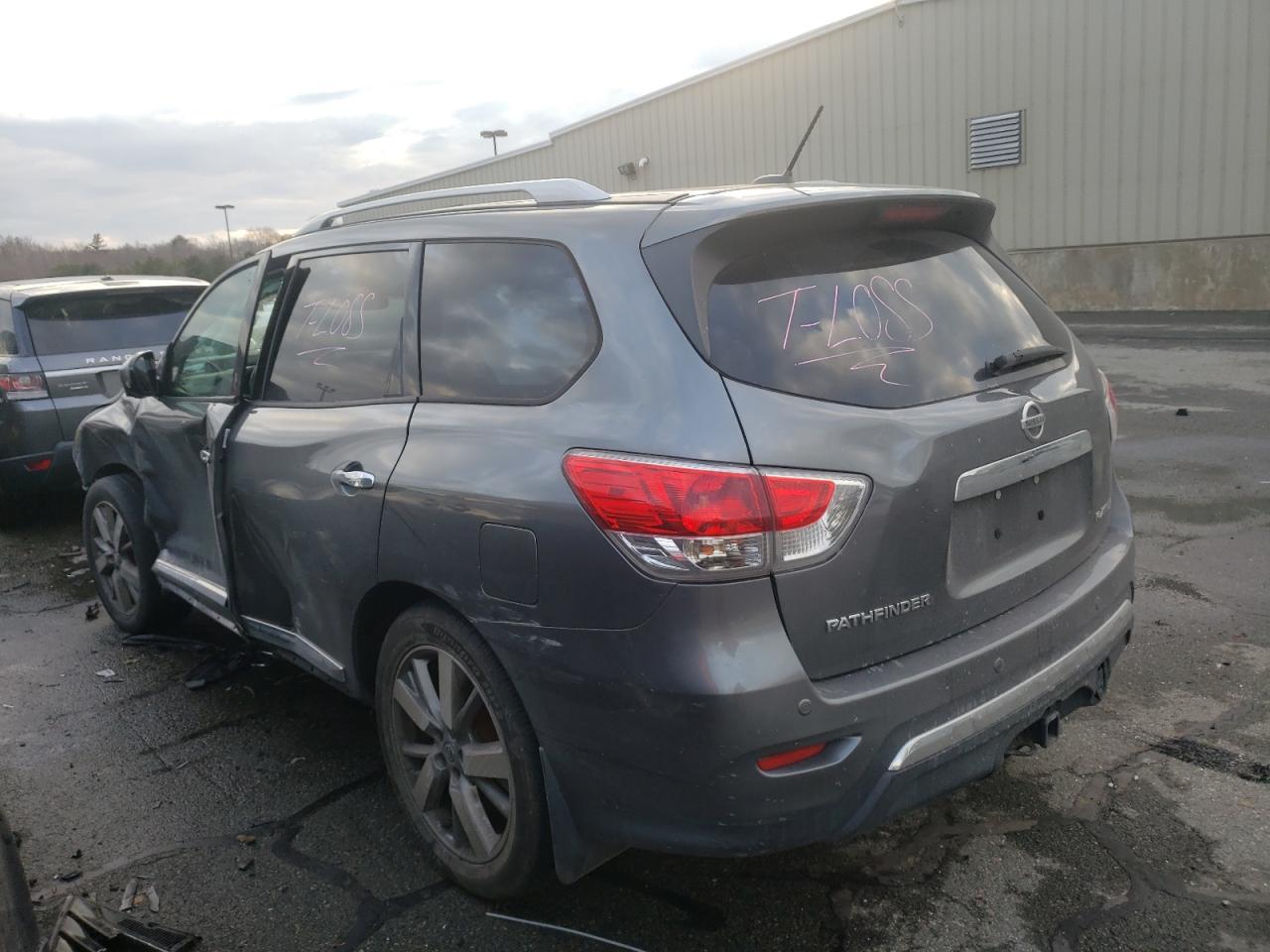 Photo 3 from auction – 2015 NISSAN PATHFINDER with VIN 5N1AR2MN0FC710353