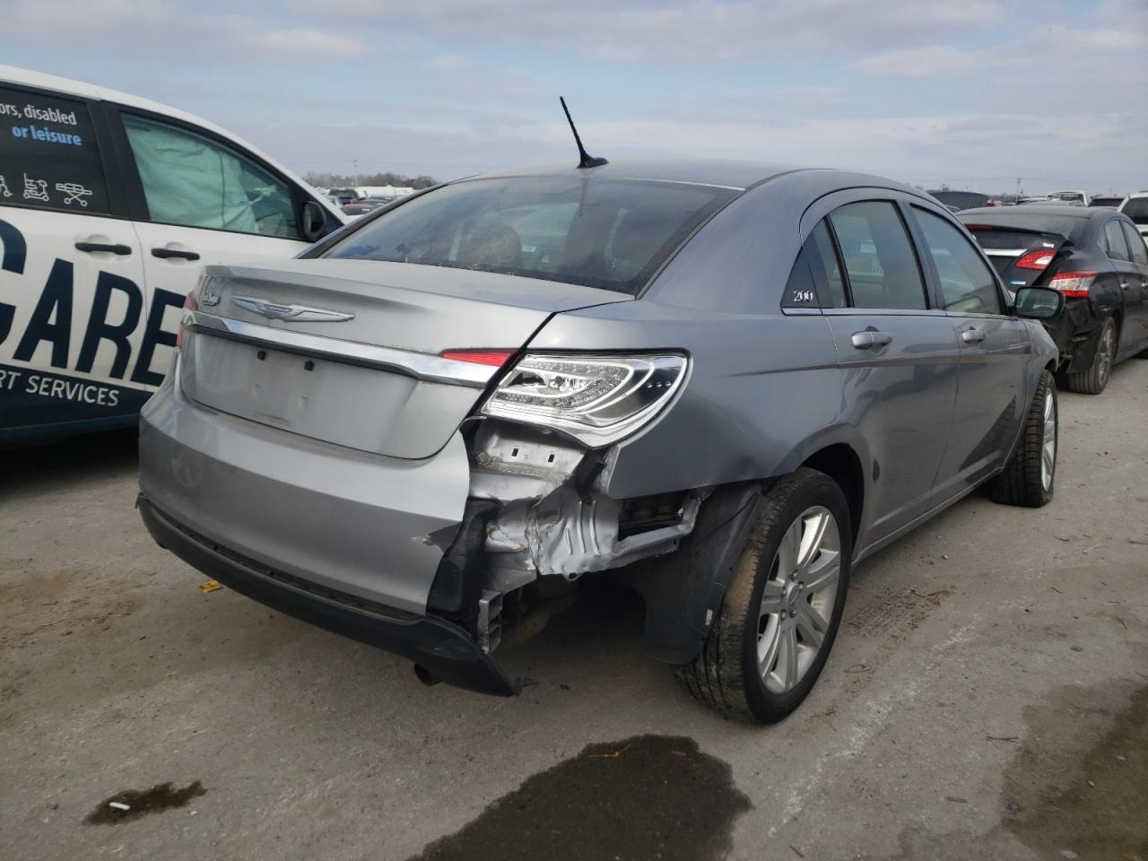 Photo 4 from auction – 2013 CHRYSLER 200 LX with VIN 1C3CCBAB3DN765197
