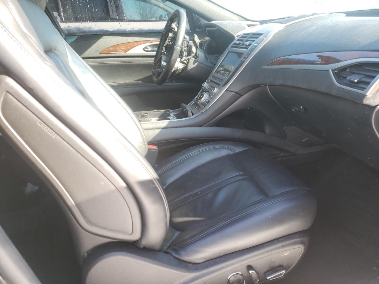 Photo 5 from auction – 2017 LINCOLN MKZ SELECT with VIN 3LN6L5C96HR622831