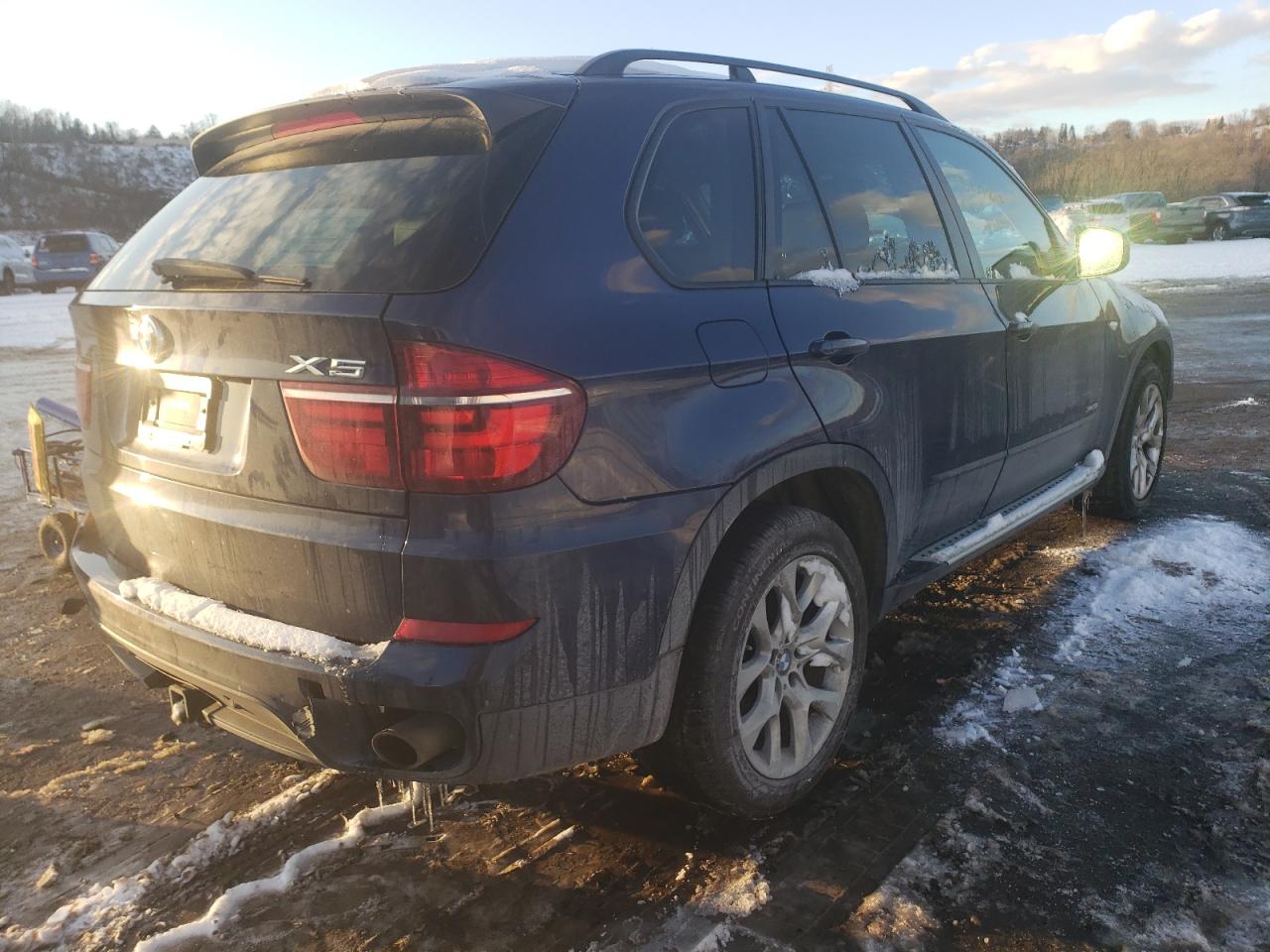 Photo 4 from auction – 2011 BMW X5 XDRIVE3 with VIN 5UXZV4C50BL400311