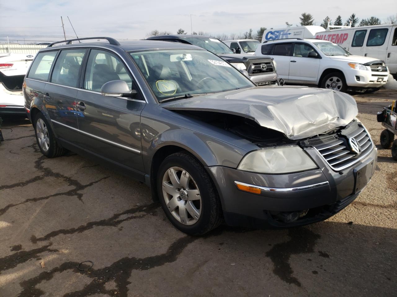 VOLKSWAGEN PASSAT GLS 2005 with VIN WVWCE63B05E074804 - Photo from auction